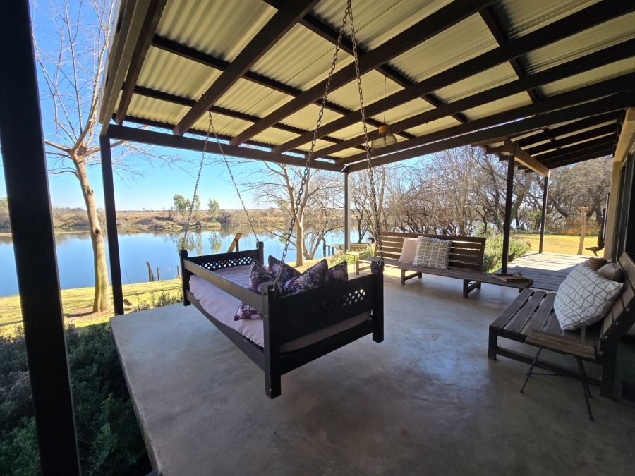 4 Bedroom Property for Sale in Viljoenskroon Rural Free State